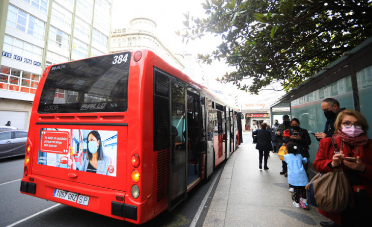 Corte de tráfico en la calle Orzán de A Coruña y desvío de autobuses