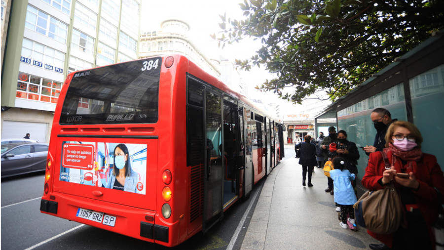Corte de tráfico en la calle Orzán de A Coruña y desvío de autobuses