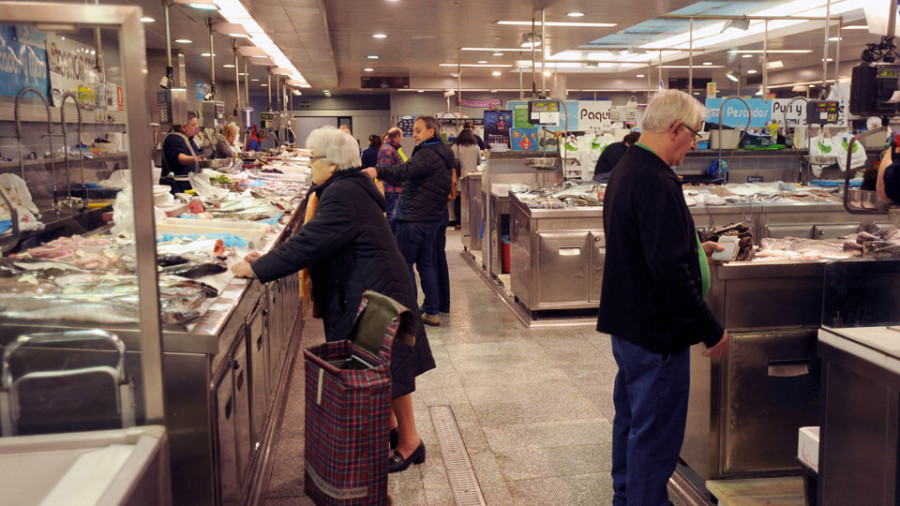 Las descargas en la Lonja caen pero se incrementa el valor del pescado