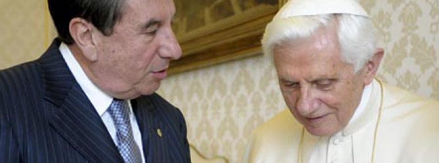 Francisco Vázquez recupera la condición de favorito para ser Defensor del Pueblo