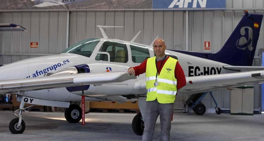 La única escuela de pilotos comerciales de Galicia formó a 200 profesionales en sus 20 años en Alvedro