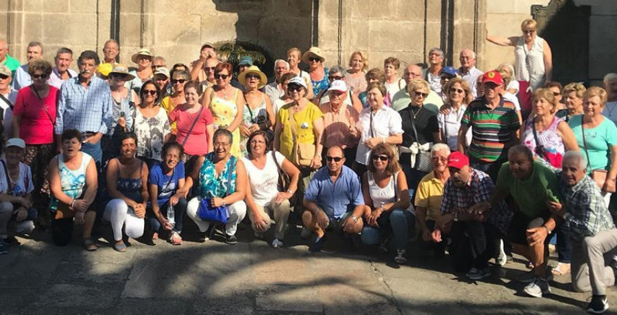 Un centenar de bergondeses visitan Allariz y las Burgas de Ourense