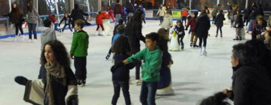 Los niños de Carral visitarán una pista de hielo instalada en A Coruña