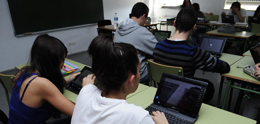 Cerca de 147.000 estudiantes inician mañana el curso en ESO, Bachiller y enseñanza especial