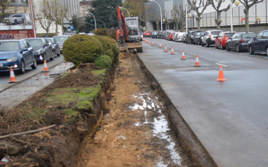 Vecinos y comercios denuncian los perjuicios de eliminar plazas de aparcamiento por el carril bici
