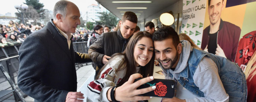 Reportaje | Los concursantes de Operación Triunfo desatan la locura de sus fans en A Coruña