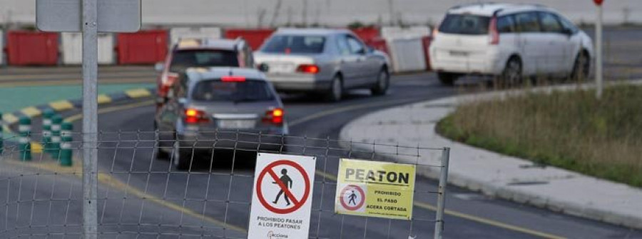 Los vecinos critican el peligro de la glorieta de Lonzas para la conducción