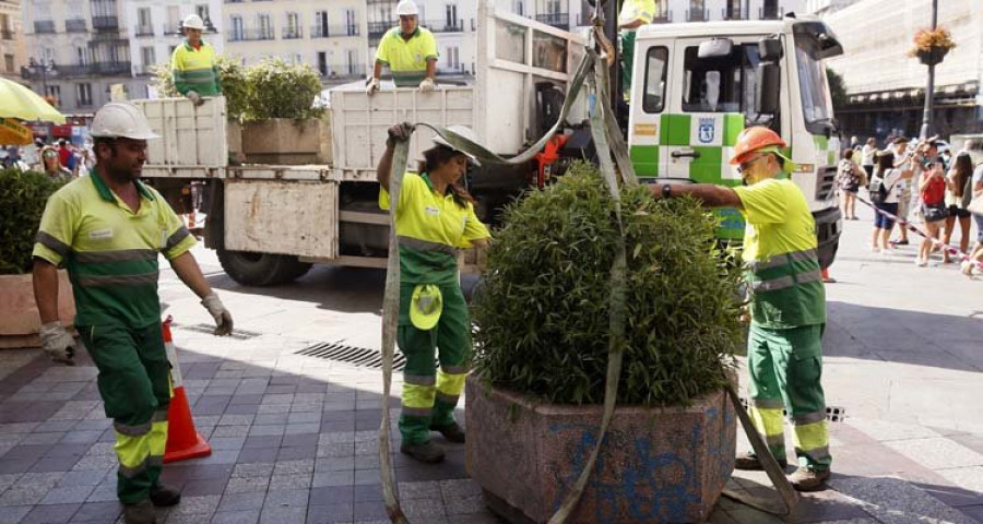 Las grandes ciudades españolas se blindan con maceteros y bolardos mientras esperan instrucciones