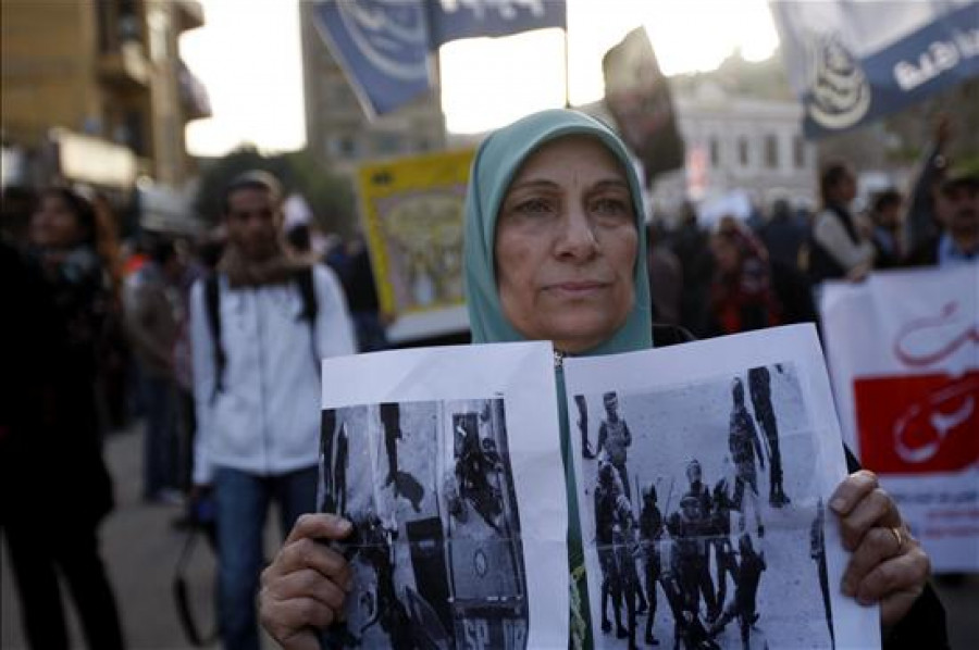 Un predicador egipcio dice que las mujeres acuden a Tahrir para ser violadas