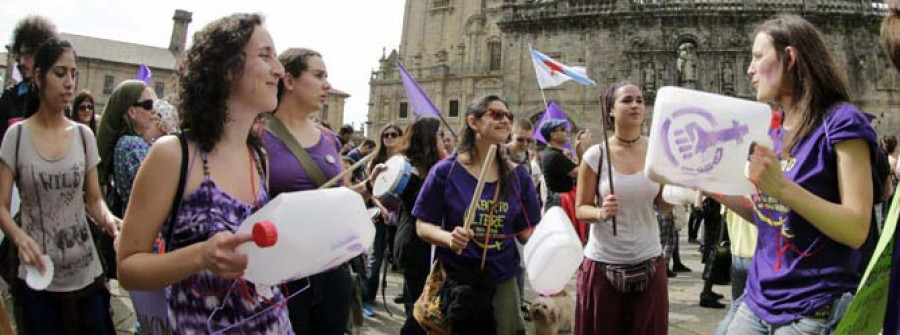 Miles de personas de toda Galicia protestan en Santiago contra la reforma del aborto