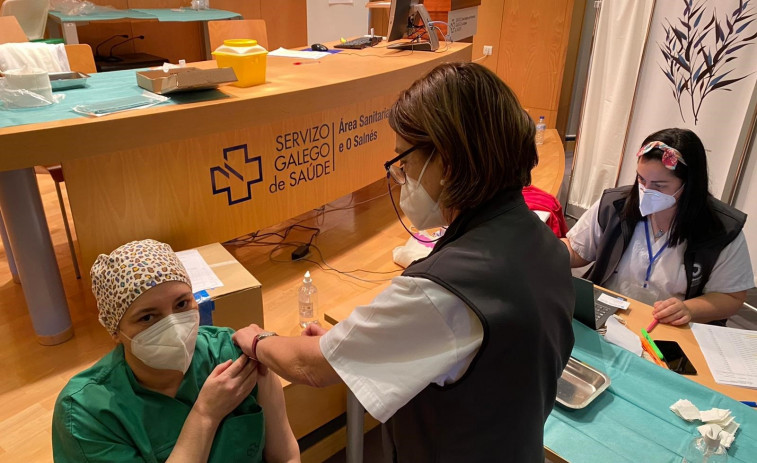 Sanitarios reciben un SMS informándoles de las subidas salariales, a dos días del 18F
