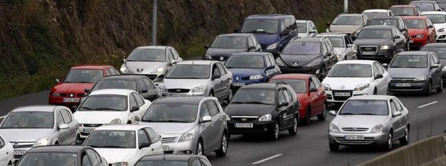 Los asistentes a la feria taurina y un accidente colapsan Alfonso Molina