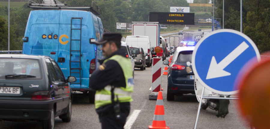 Los controles fronterizos provocan colas kilométricas en el paso entre Tui y Valença