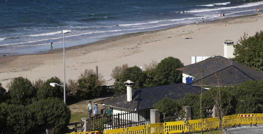 Oleiros quiere que el bus urbano dé servicio a la playa de Santa Cristina