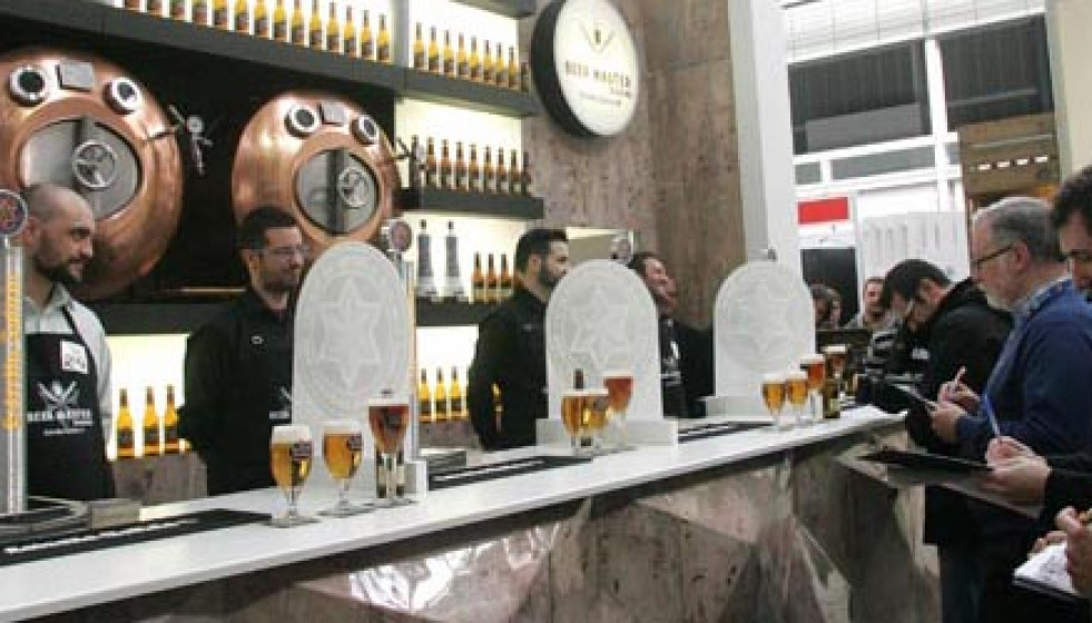 El mejor tirador de cerveza de Galicia se lleva el premio a Fene