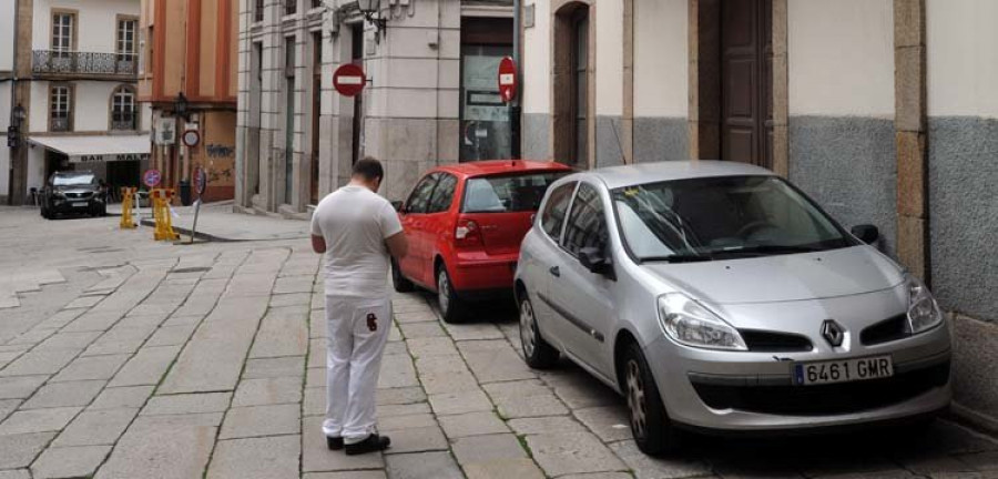 Movilidad renovará las mil tarjetas de aparcamiento de la Ciudad Vieja