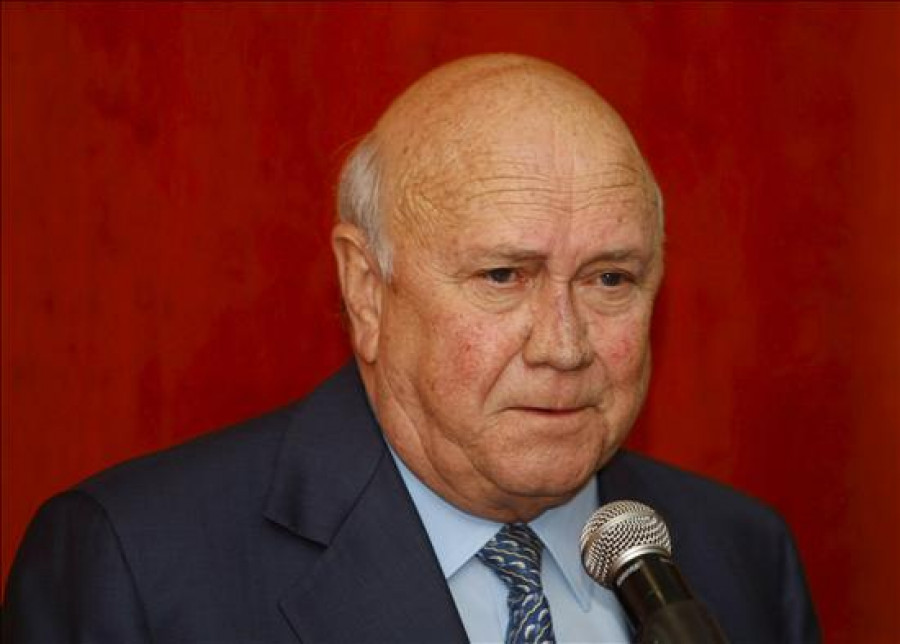 El último presidente del "apartheid": Fue un "honor" trabajar con Mandela