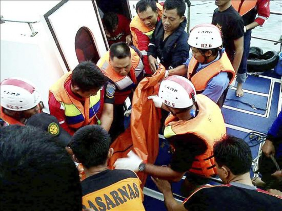 Naufraga un barco con 200 inmigrantes indocumentados al sur de Indonesia