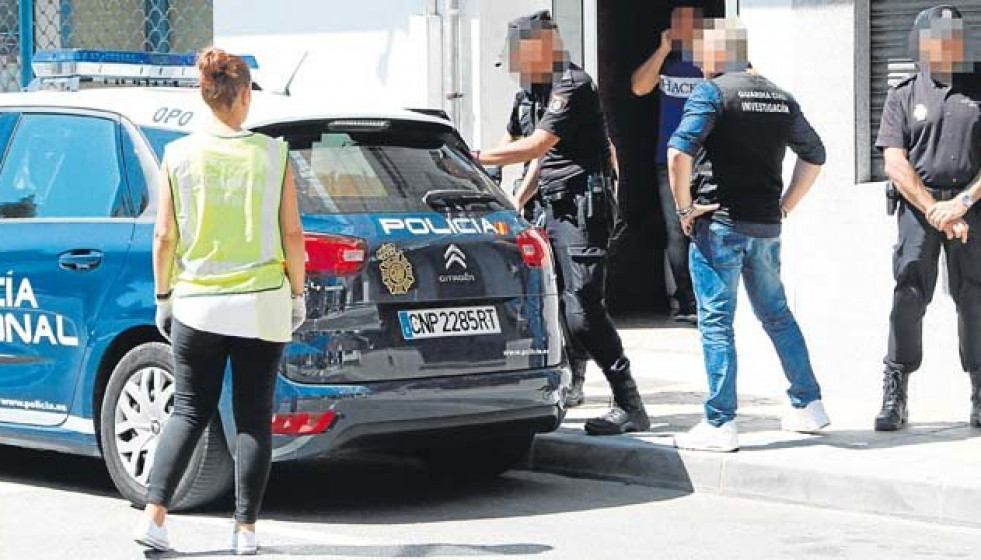 La Policía da por desarticulada una red de tráfico de hachís con los arrestos en Arousa