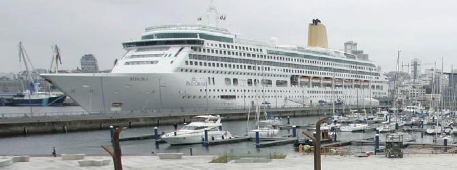 El tráfico de cruceros volverá en agosto a su media anual con siete barcos tras el paréntesis de julio