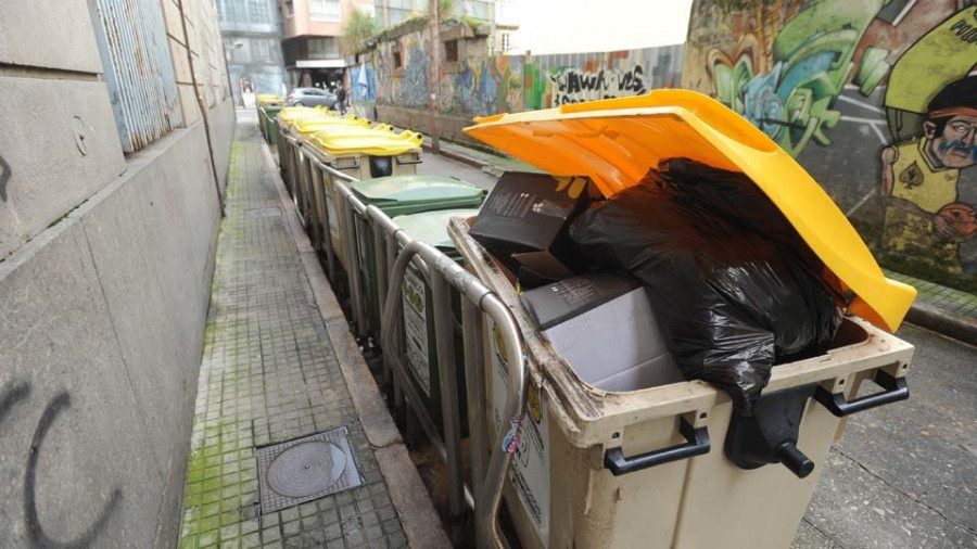 La ciudad empezará el año con sus dos mayores contratos sin estar en vigor