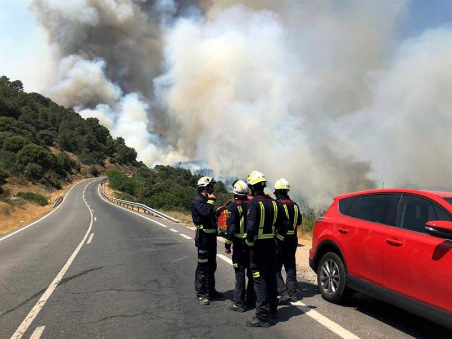 Incendio que afecta a Madrid y parte de Toledo arrasa casi 4.000 hectáreas