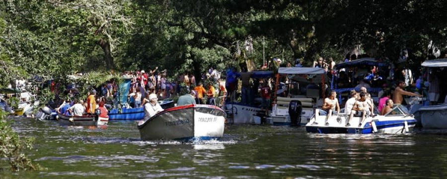 La eliminación del concurso de barcazas engalanadas crea malestar en Betanzos