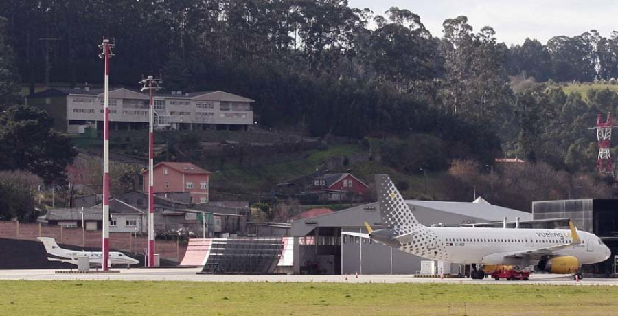 Las nuevas ayudas al aterrizaje de Enaire evitarían la mitad 
de los desvíos en Alvedro