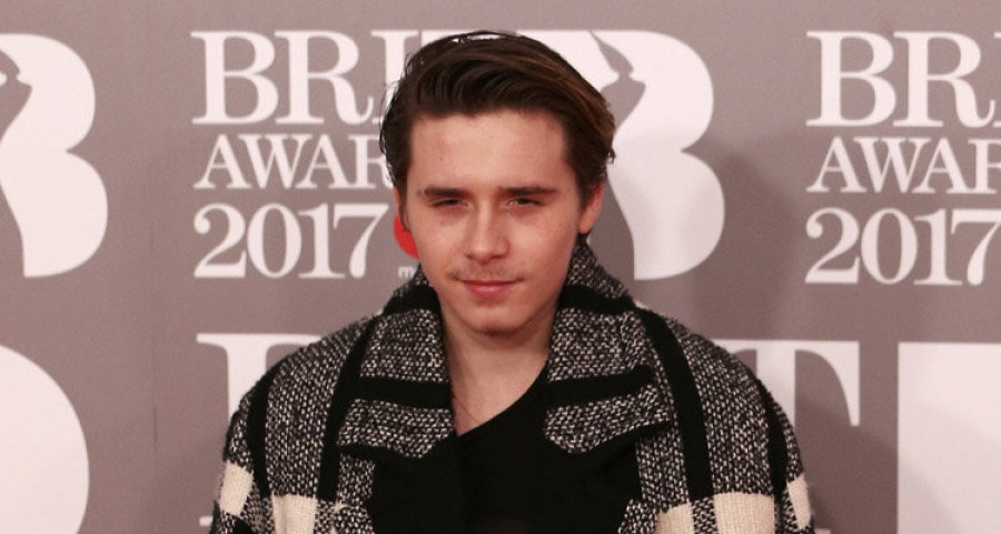 Brooklyn Beckham fue el más elegante de los Brit Awards