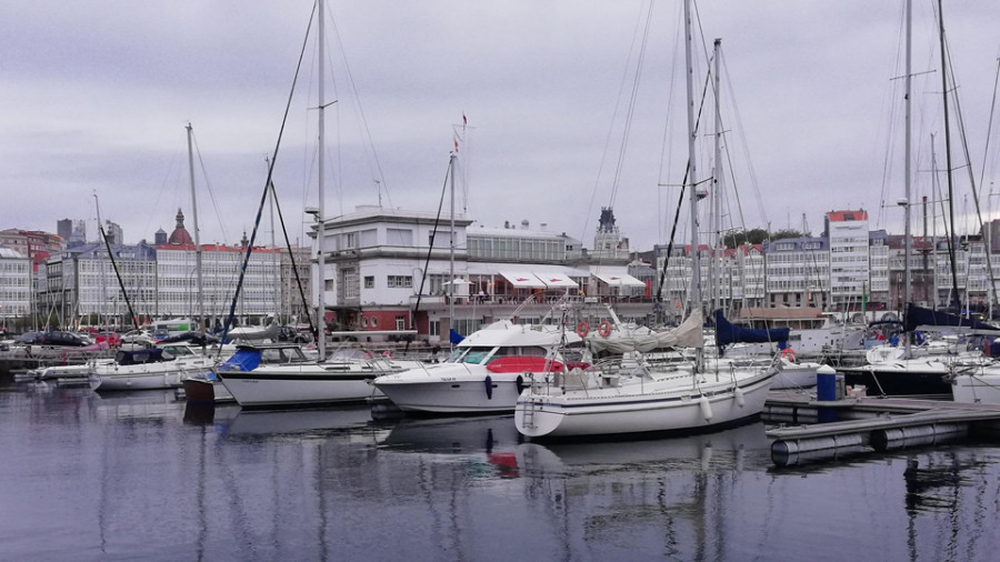 Un nuevo incidente con orcas obliga a un velero a refugiarse en el puerto