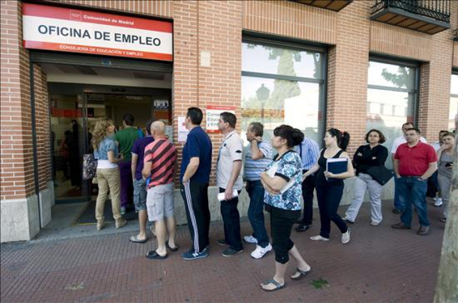 Dos de cada tres parados de larga duración tienen menos de 45 años