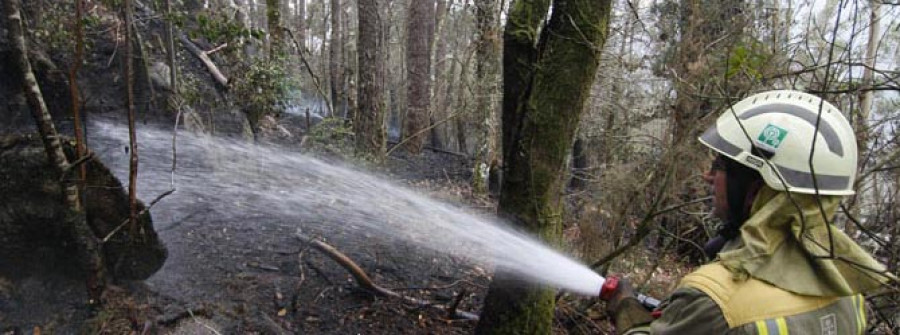 Controlado el fuego de las Fragas do Eume tras quemar unas 750 hectáreas