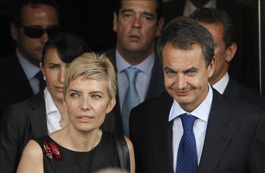 El expresidente Rodríguez Zapatero asiste a una boda en Santiago