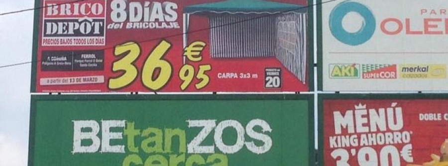 La polémica campaña “Betanzos tan cerca” ya se promociona  en las vías de acceso a A Coruña