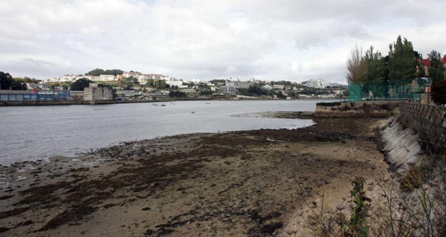 Medio Ambiente acepta la petición de los mariscadores para aumentar el espacio a dragar en O Burgo
