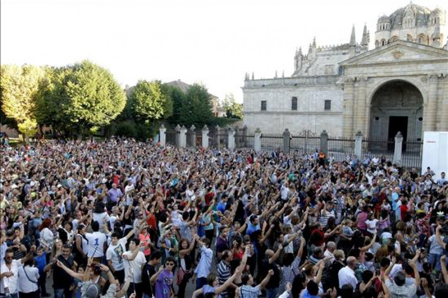 Zamora establece Récord Guinness de aparición de varitas con 2.183 personas