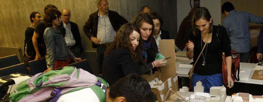 Los arquitectos coruñeses recién titulados que deciden emigrar se triplican en un curso