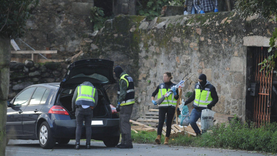 Encuentran restos humanos en una finca en Boimorto