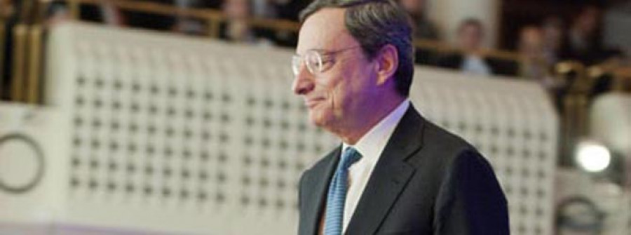 Draghi aboga por que el BCE asuma la supervisión de todos los bancos de la zona euro
