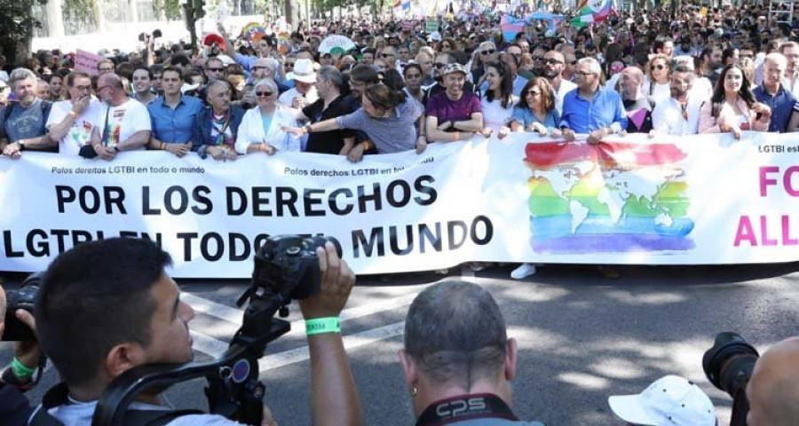 La marcha mundial del Orgullo Gay de 2017 inunda Madrid de “arco iris”