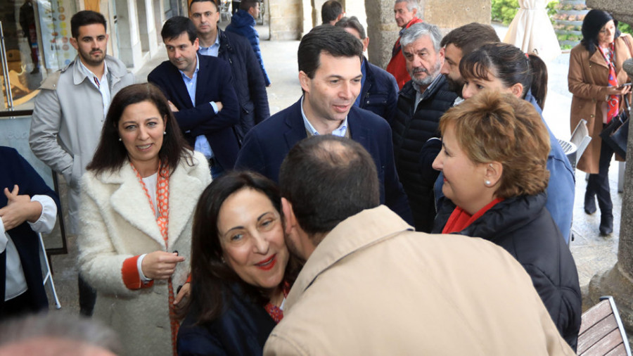 Robles defiende a un Pedro Sánchez “que cumple” mientras otros “solo hacen ruido”