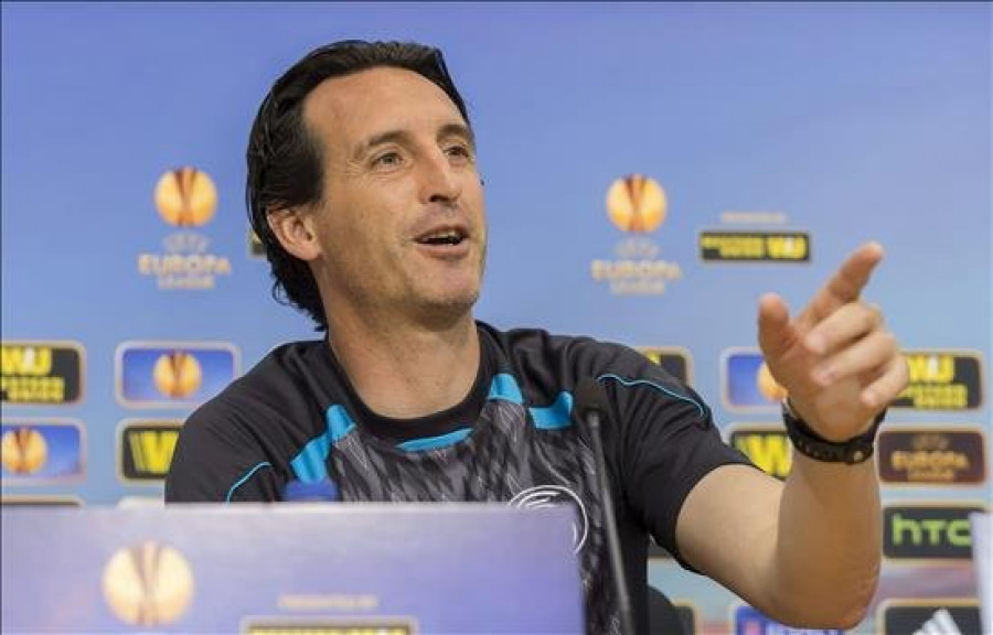 Emery abandona la concentración en Vigo al conocer el fallecimiento de su padre