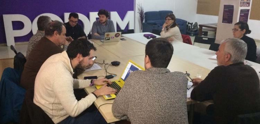 Un dirigente de Podemos ofrece apoyo y trabajo a cambio de ser “buena niña”