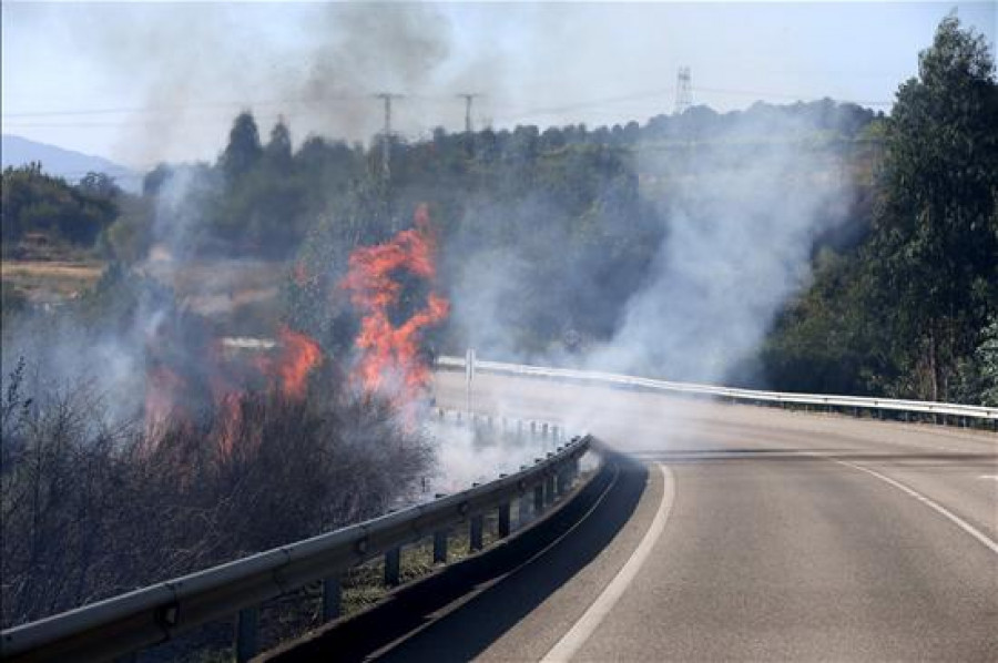 Controlados y extinguidos los principales incendios en Galicia