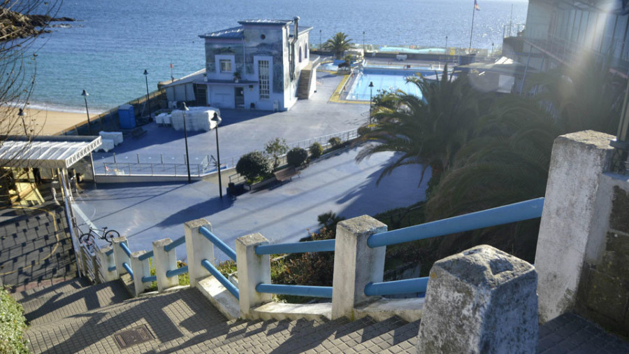 La Travesía a nado a la Ensenada de San Amaro, en A Coruña, vuelve este domingo al mar con una participación de 300 deportistas
