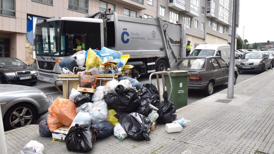 Los trabajadores de recogida de basuras demoran la huelga hasta el miércoles