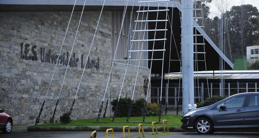 Arrestan a un joven que intentaba traficar con droga en la Laboral