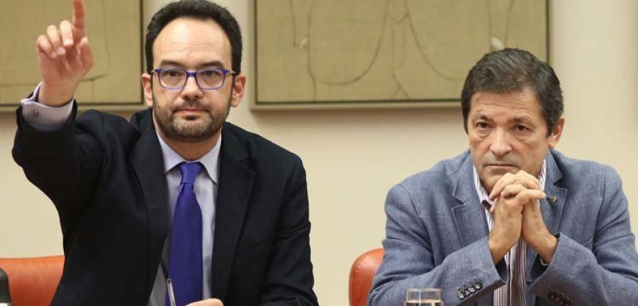 Antonio Hernando seguirá como portavoz del PSOE en el Congreso