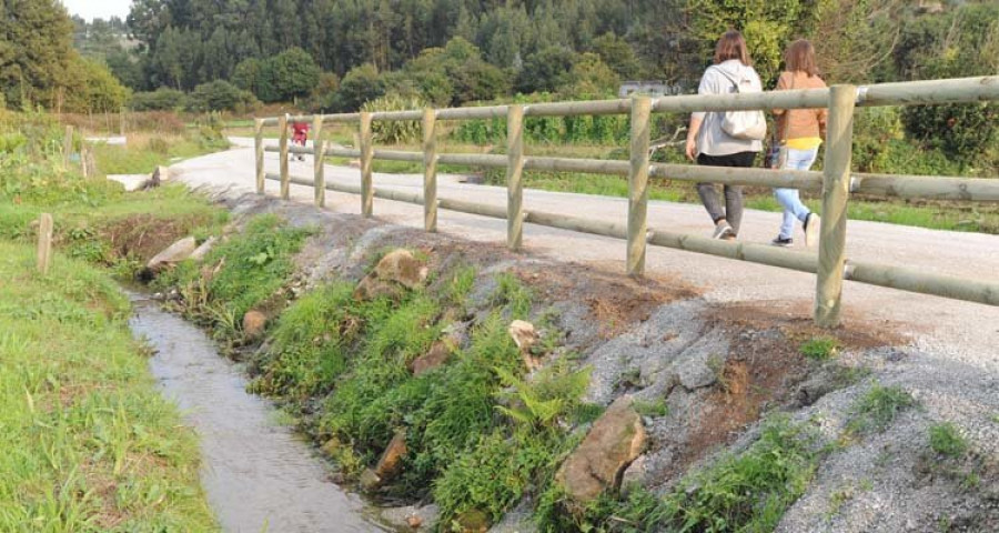 Feáns ve en la planta de tratamiento de residuos de Santa 
Icía una amenaza 
para su biodiversidad