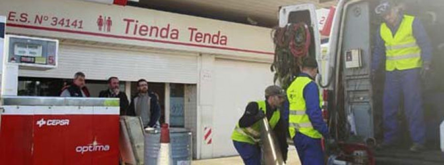 Oleiros pide a Cepsa que el día 18 inicie la descontaminación de la gasolinera de Santa Cruz